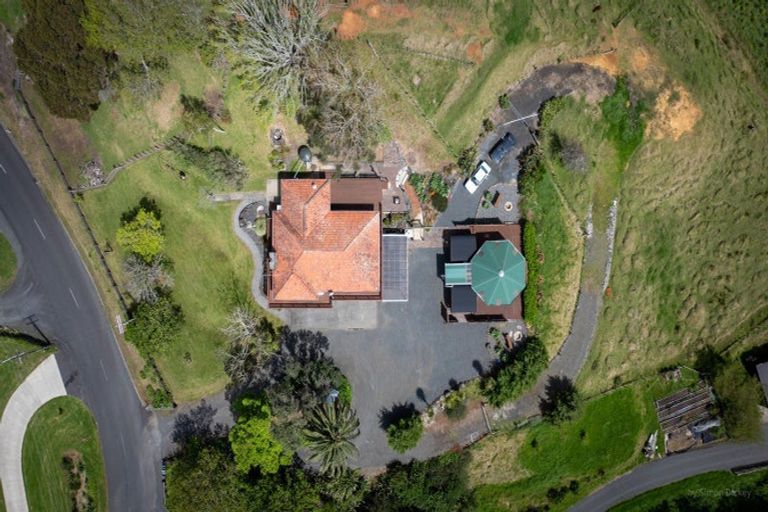 Photo of property in 4 Maungatawhiri Road, Raglan, 3295