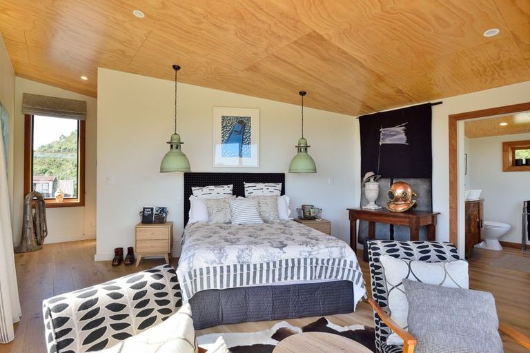 Photo of property in 18 Kahawai Street, Mahia, 4198