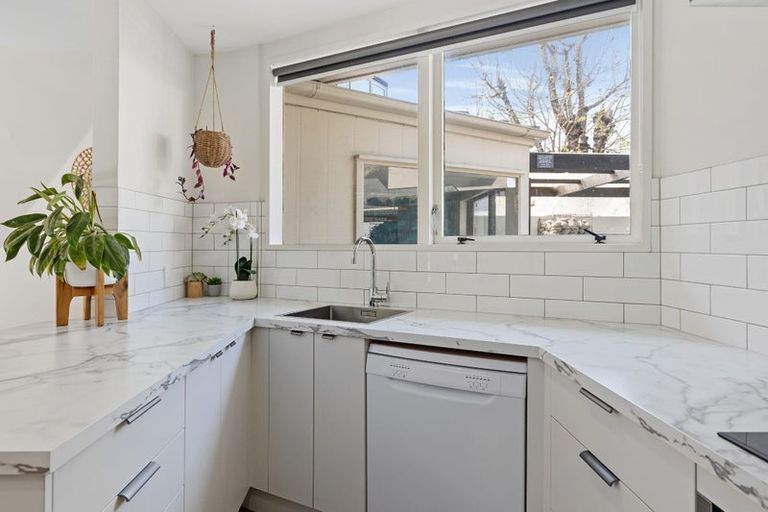 Photo of property in 1/280 Memorial Avenue, Burnside, Christchurch, 8053