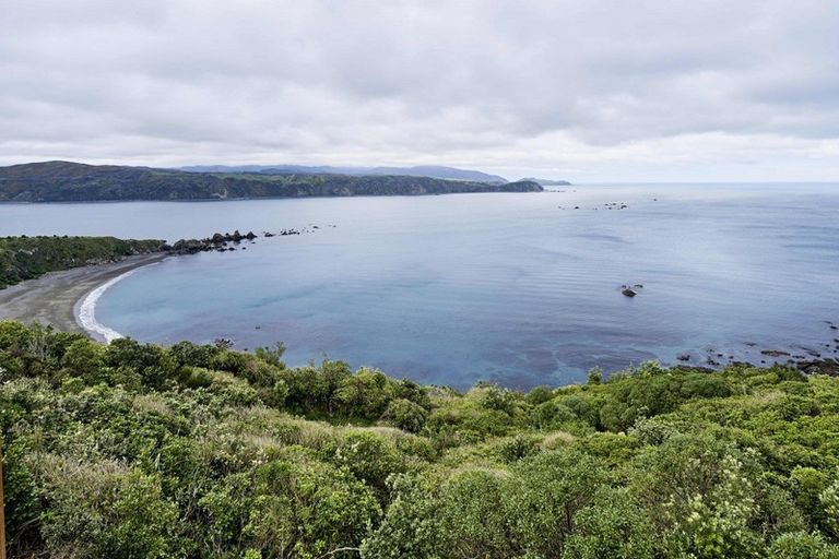 Photo of property in 16c Signallers Grove, Strathmore Park, Wellington, 6022