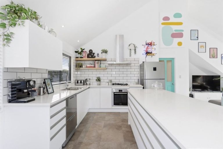 Photo of property in 40a Valley Road, Mount Maunganui, 3116