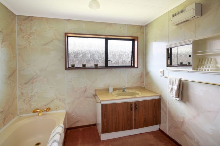 Photo of property in 143 Hagart-alexander Drive, Mosgiel, 9024