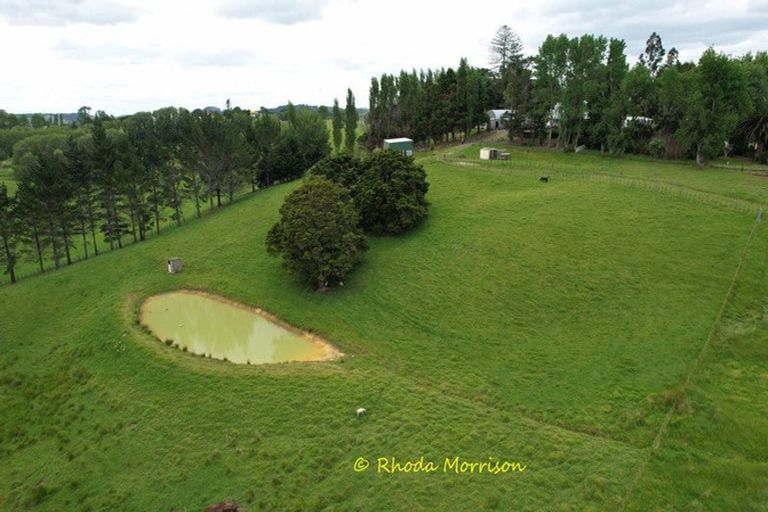 Photo of property in 69 Matakohe Wharf Road, Matakohe, 0593