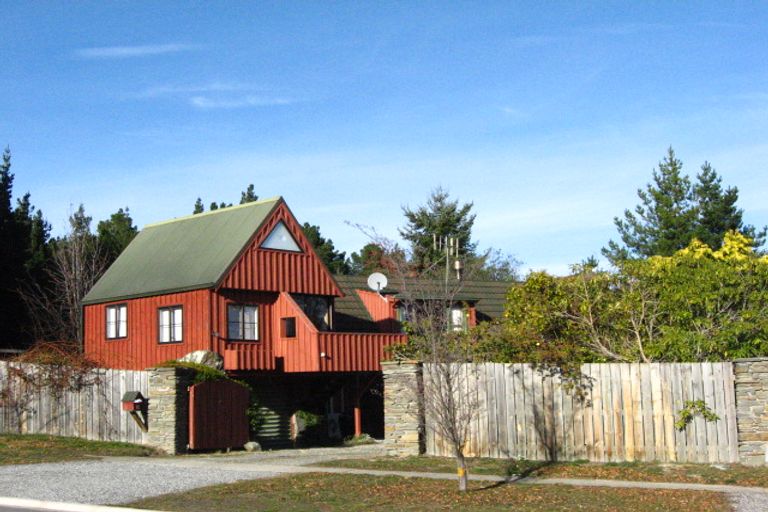 Photo of property in 21 Poplar Drive, Kelvin Heights, Queenstown, 9300