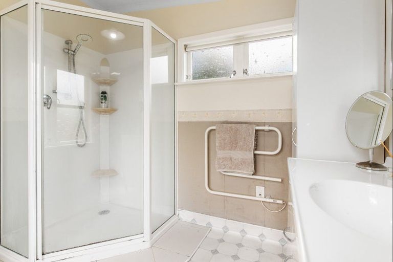 Photo of property in 16 Seddon Street, Levin, 5510