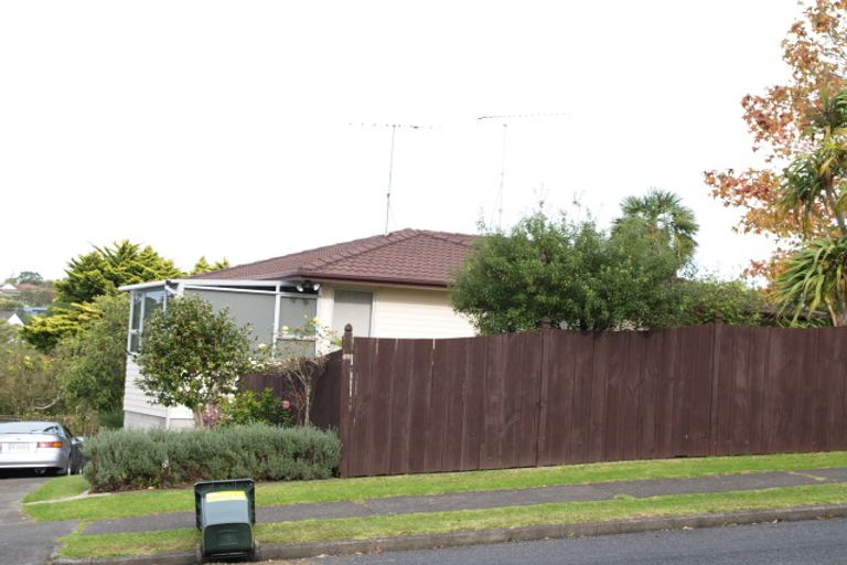 Photo of property in 65 Advene Road, Cockle Bay, Auckland, 2014