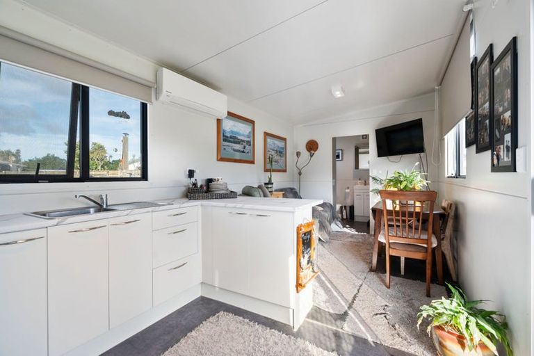 Photo of property in 1 Sandown Avenue, Himatangi Beach, Foxton, 4891