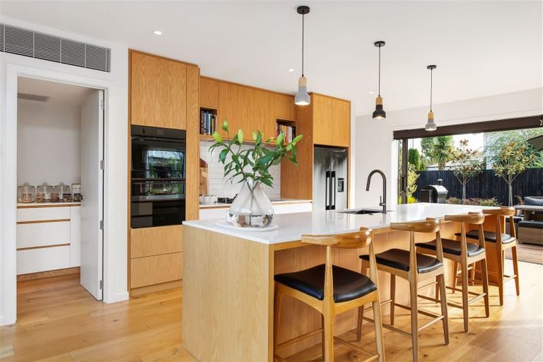 Photo of property in 86 Wairakei Road, Bryndwr, Christchurch, 8052