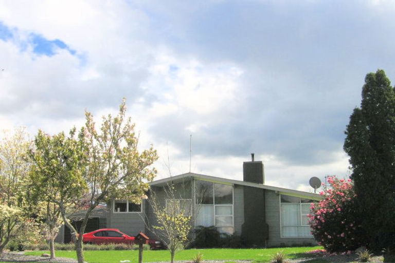 Photo of property in 10 Dickens Street, Owhata, Rotorua, 3010