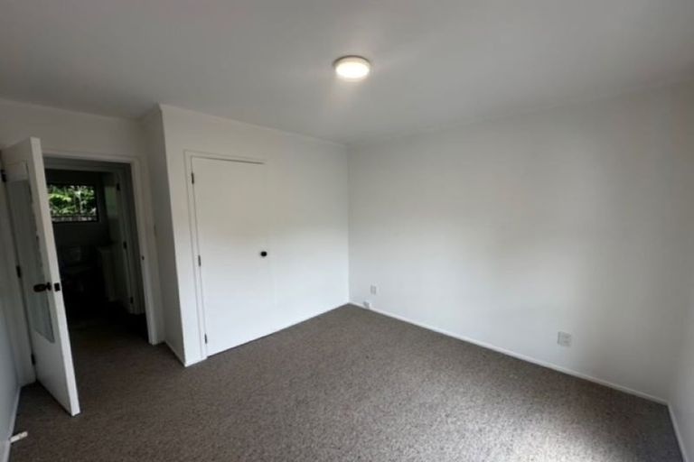 Photo of property in 2/246 Beach Road, Campbells Bay, Auckland, 0630