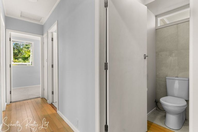 Photo of property in 43 Gorge Road, Maungaturoto, 0520