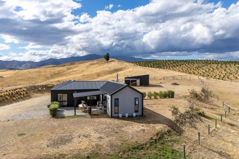 Photo of property in 77 Leaning Rock Road, Springvale, Alexandra, 9393