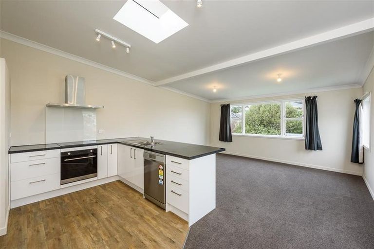 Photo of property in 16 Picton Avenue, Newtown, Wellington, 6021