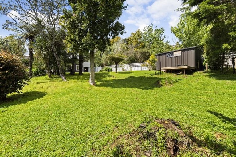 Photo of property in 890 Beach Road, Waiake, Auckland, 0630