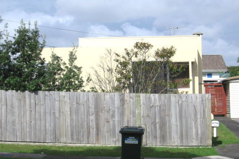 Photo of property in 25 Mcleod Road, Henderson, Auckland, 0612
