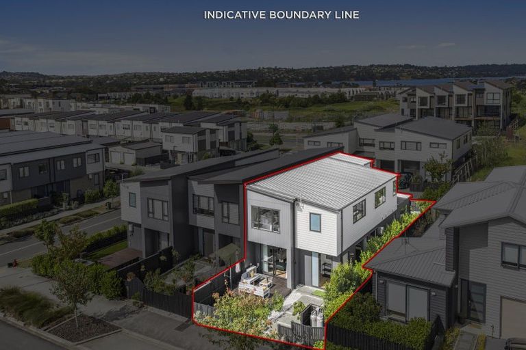 Photo of property in 40 Skua Road, Hobsonville, Auckland, 0616