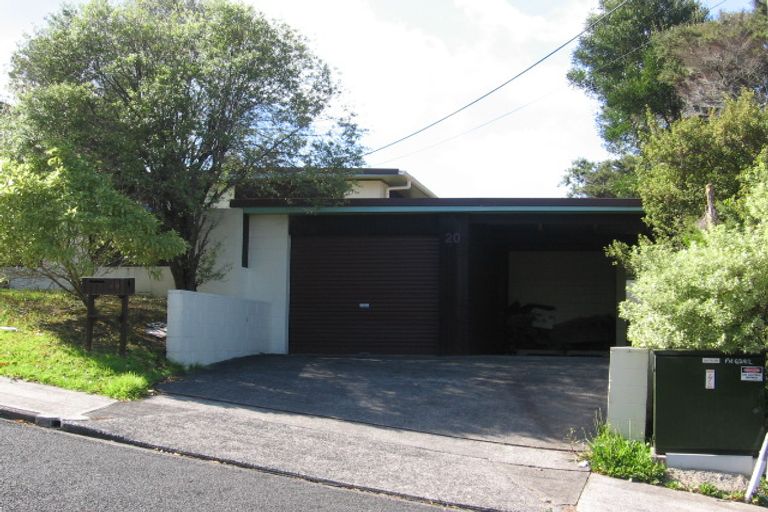 Photo of property in 2/20 Kauri Road, Birkenhead, Auckland, 0626