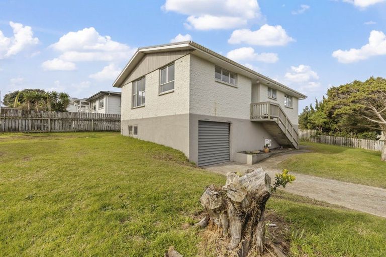 Photo of property in 19 Rangitake Drive, Spotswood, New Plymouth, 4310