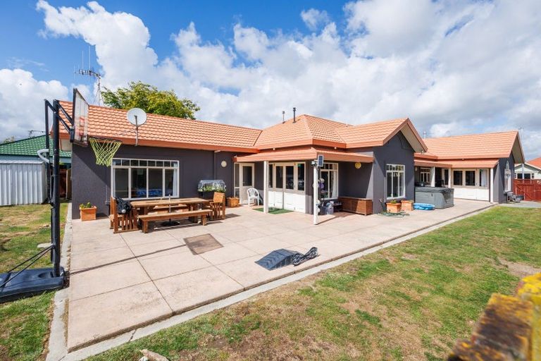 Photo of property in 38 Leander Place, Milson, Palmerston North, 4414