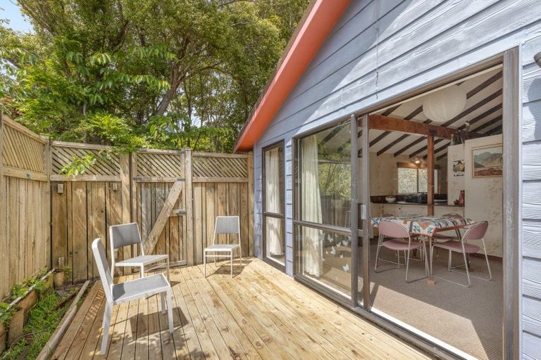 Photo of property in 17 Kinloch Place, Papakowhai, Porirua, 5024