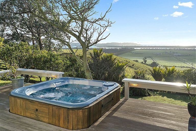 Photo of property in 317 Takatu Road, Tawharanui Peninsula, Warkworth, 0986