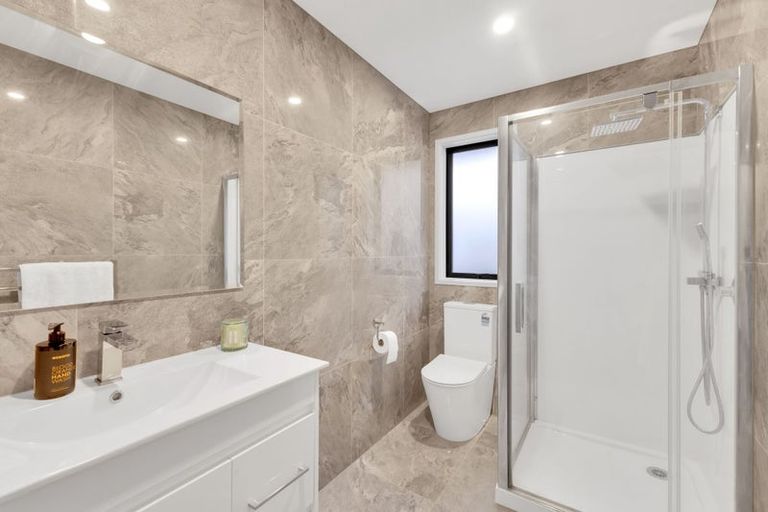 Photo of property in 8a Frederick Place, Whalers Gate, New Plymouth, 4310