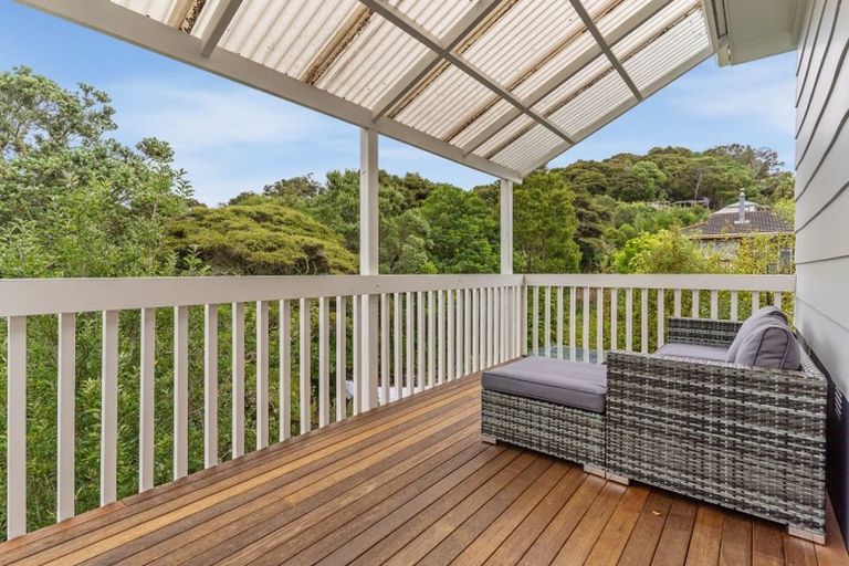 Photo of property in 22 Finn Place, Totara Vale, Auckland, 0629