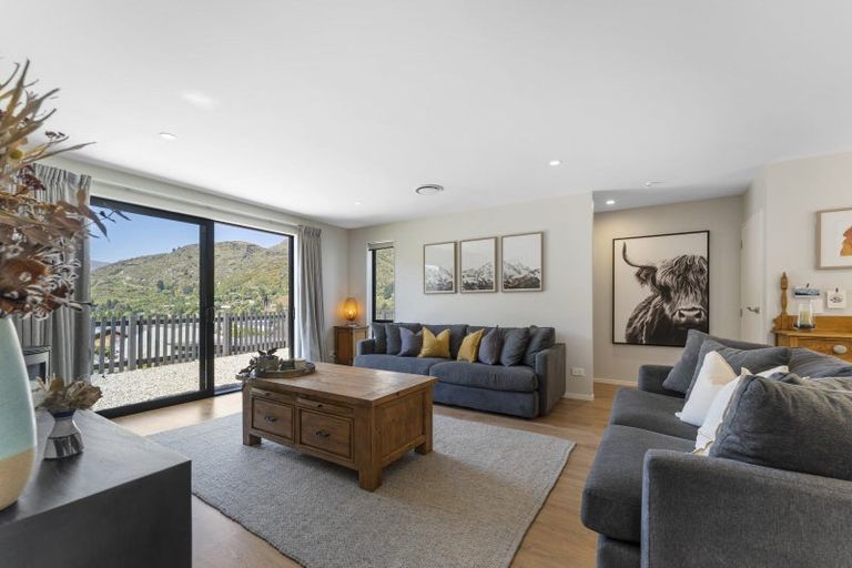 Photo of property in 22 Morning Star Terrace, Arthurs Point, Queenstown, 9371