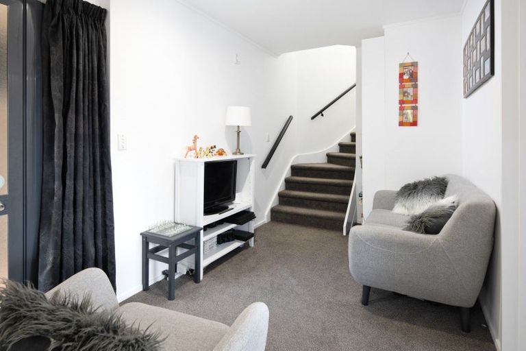 Photo of property in 68 Moana View Road, Waikawa, Picton, 7220