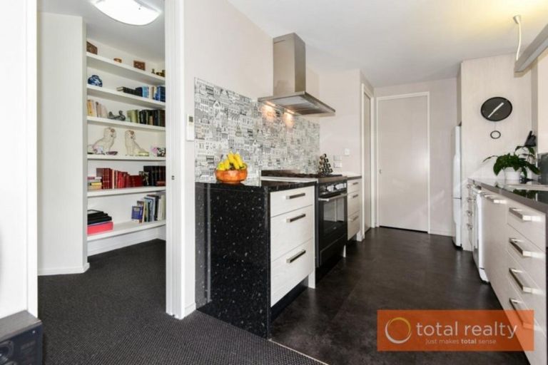 Photo of property in 21 Old Red Barn Road, Halswell, Christchurch, 8025