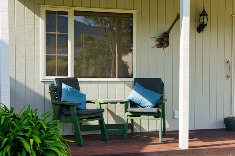 Photo of property in 2/7 Old Beach Road, Kaikoura Flat, Kaikoura, 7371