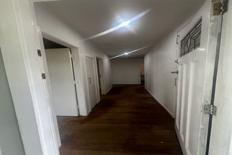 Photo of property in 20 Mount View Road, Melville, Hamilton, 3206