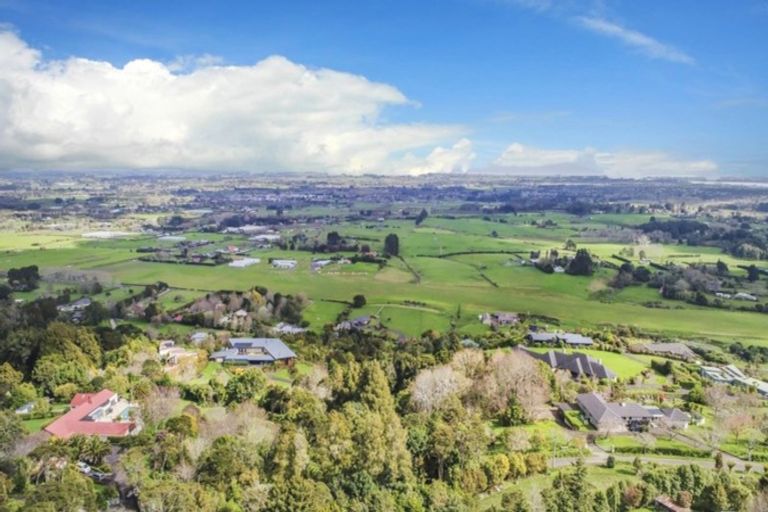 Photo of property in 46 Harry Dreadon Road, Opaheke, Papakura, 2584