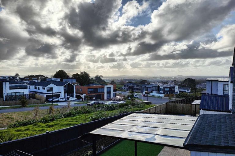Photo of property in 6 Hautoa Lane, Flat Bush, Auckland, 2019