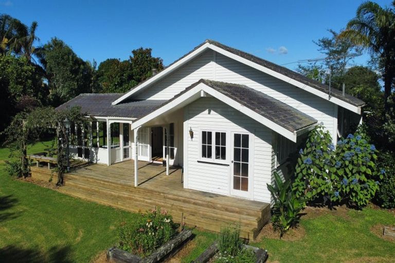 Photo of property in 15 Karaka Drive, Kerikeri, 0230