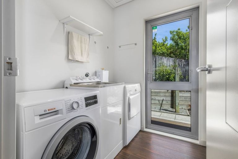 Photo of property in 12 Charlotte Way, Raumati South, Paraparaumu, 5032