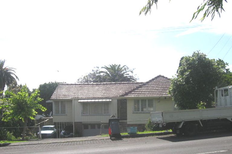 Photo of property in 1 Wheturangi Road, Greenlane, Auckland, 1051