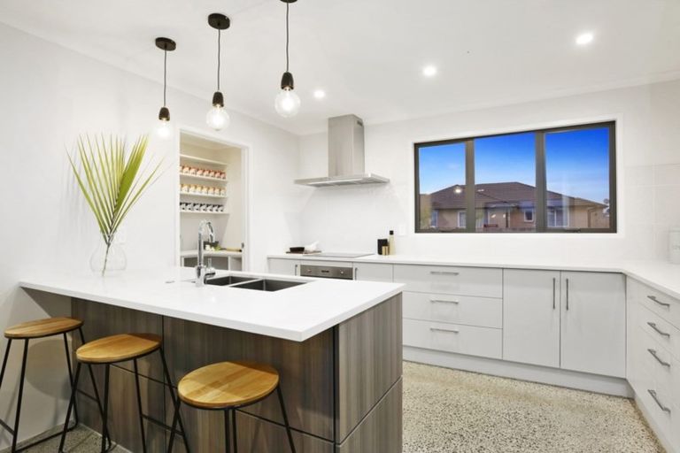 Photo of property in 11 Charles Henry Way, Papakura, 2110