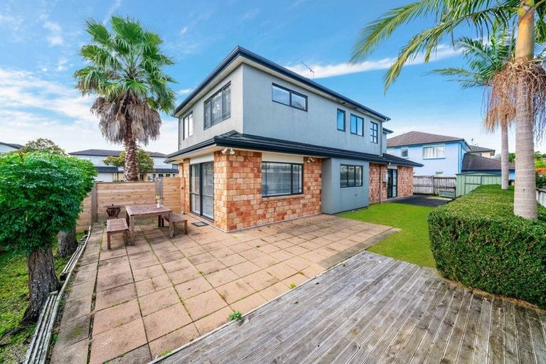 Photo of property in 71 Baverstock Road, Flat Bush, Auckland, 2016