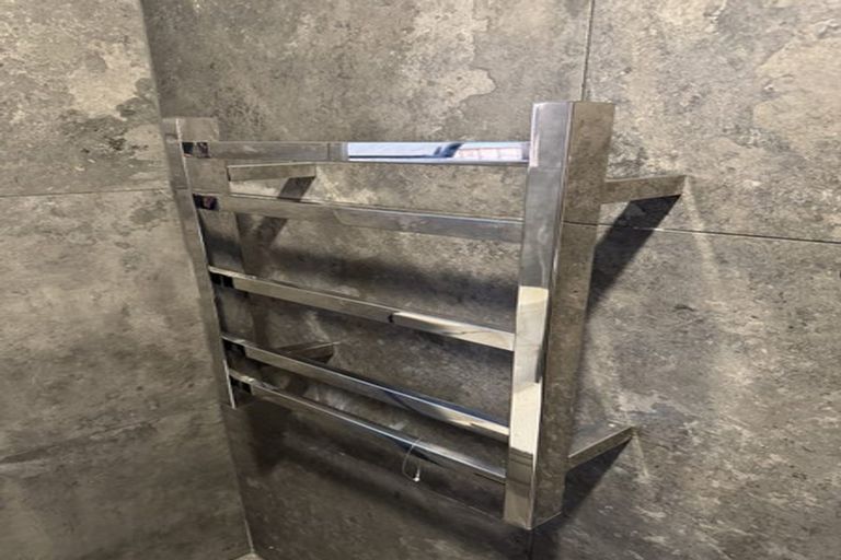 Photo of property in 79 Pemberton Avenue, Bayview, Auckland, 0629