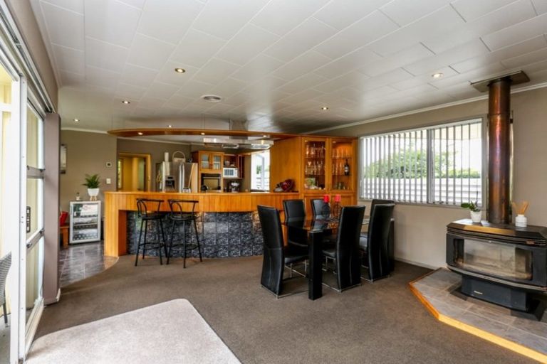 Photo of property in 172 Richmond Road, Lepperton, New Plymouth, 4373