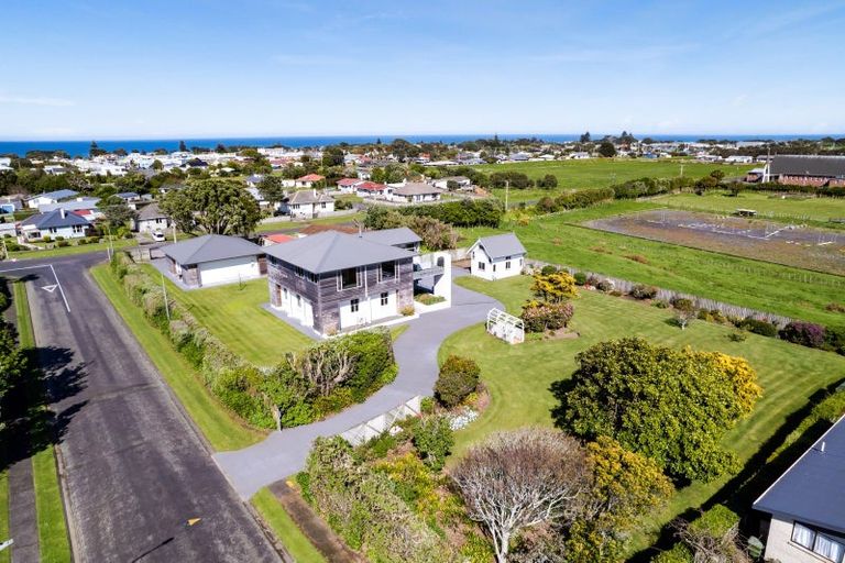 Photo of property in 3 Ponderosa Place, Opunake, 4616