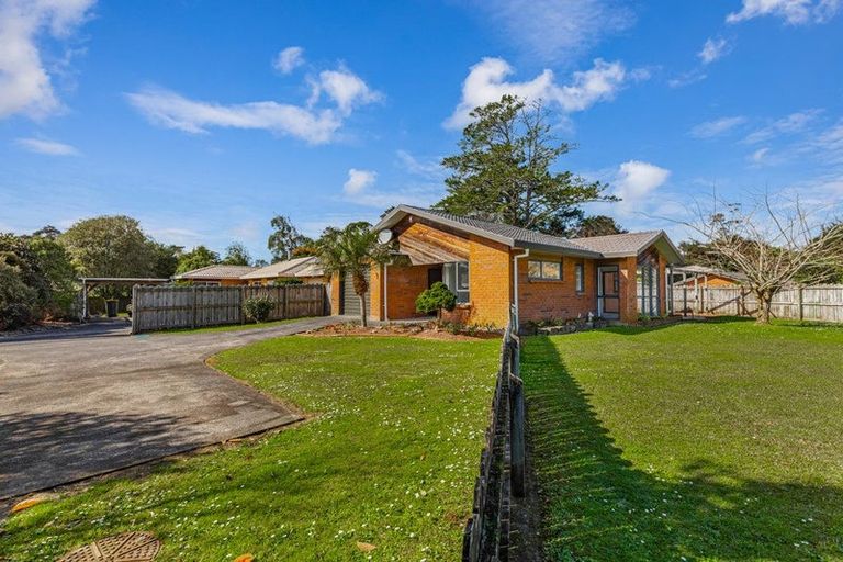 Photo of property in 37 Waimoko Glen, Swanson, Auckland, 0612