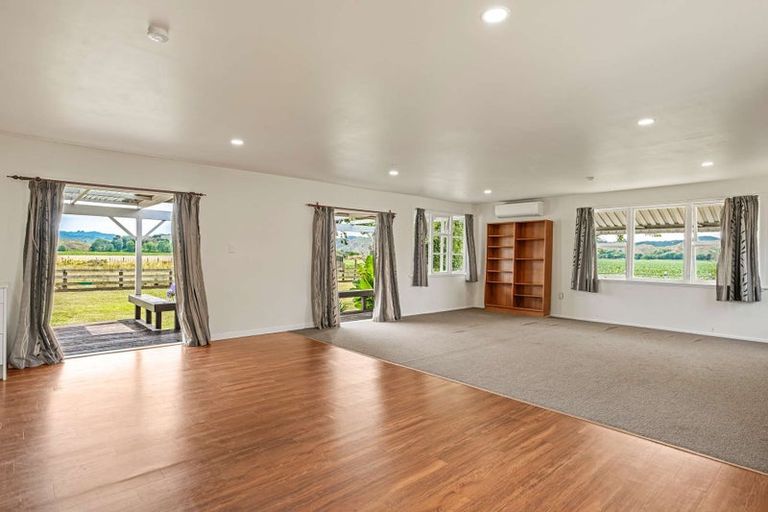 Photo of property in 560 Waiapu Road, Tolaga Bay, 4077