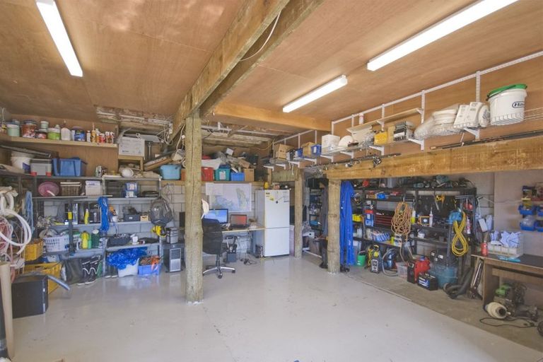 Photo of property in 13 Oaktree Avenue, Browns Bay, Auckland, 0630