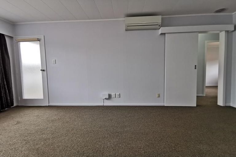 Photo of property in 3/7 Davies Street, Tawa, Wellington, 5028