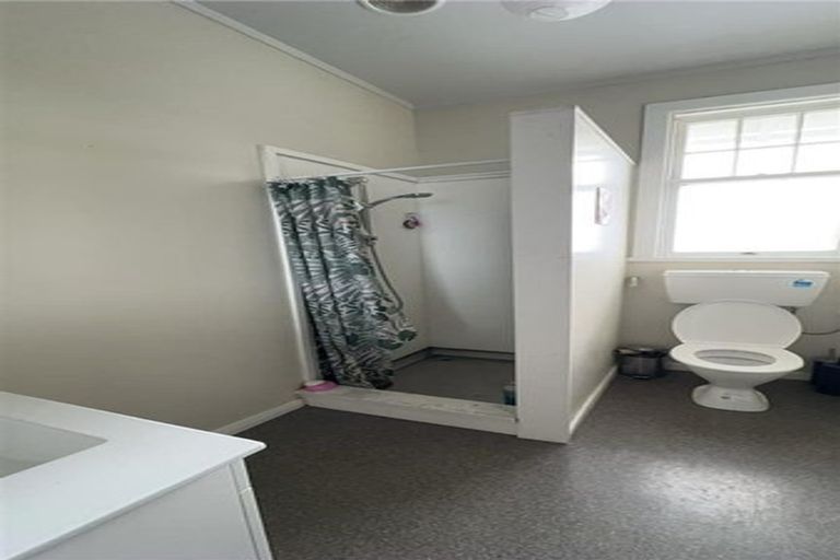 Photo of property in 66 Hawker Street, Mount Victoria, Wellington, 6011