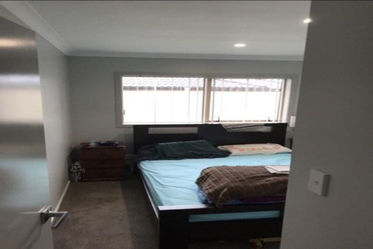 Photo of property in 37 Riverglade Parkway, Te Atatu South, Auckland, 0610