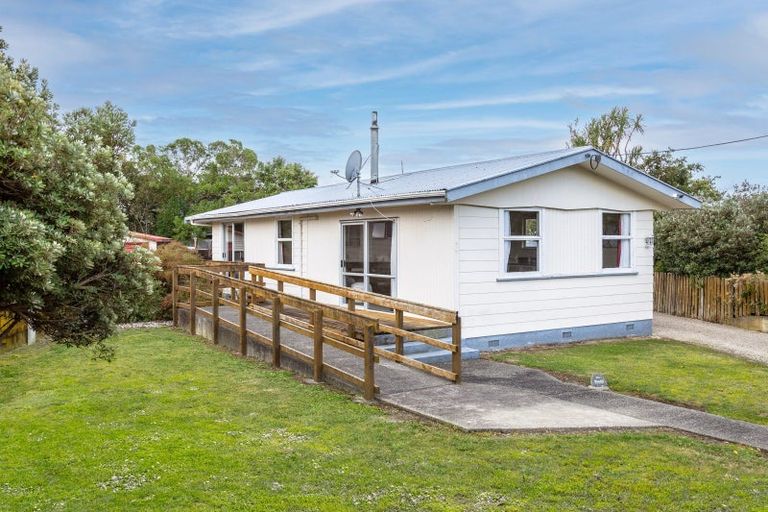 Photo of property in 69 Woodward Street East, Featherston, 5710