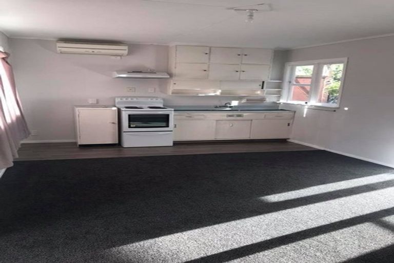 Photo of property in 37 Kapiti Road, Paraparaumu, 5032